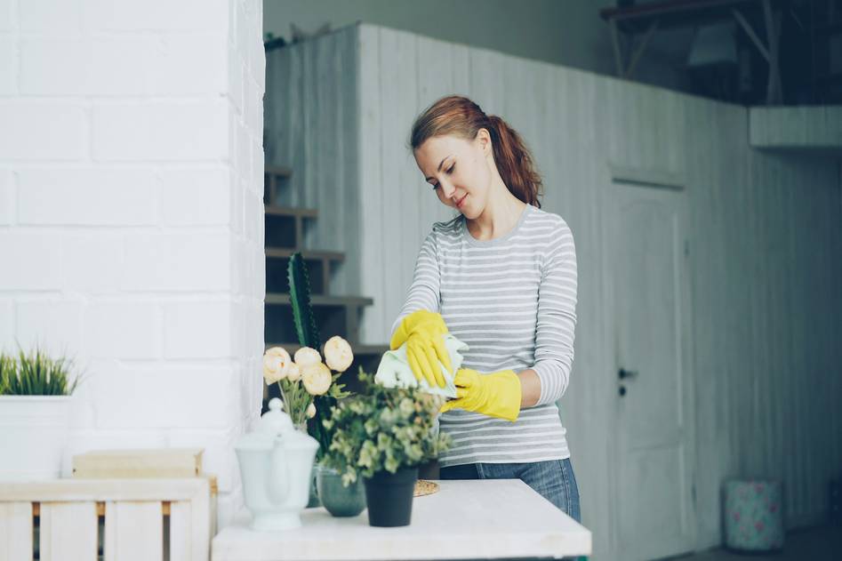 Blog team showcasing reusable gloves outdoors
