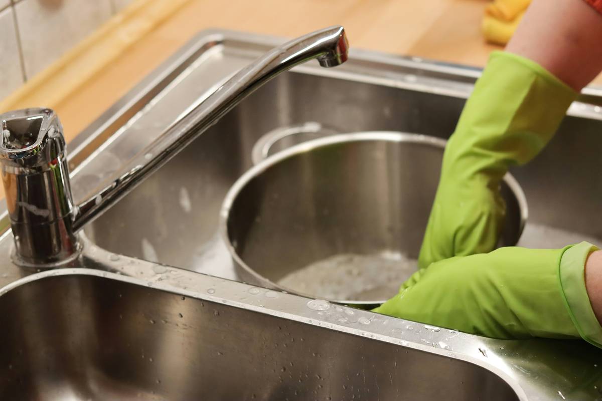 Chemical Resistant Rubber Gloves: 7 Proven Tips to Avoid Costly Mistakes